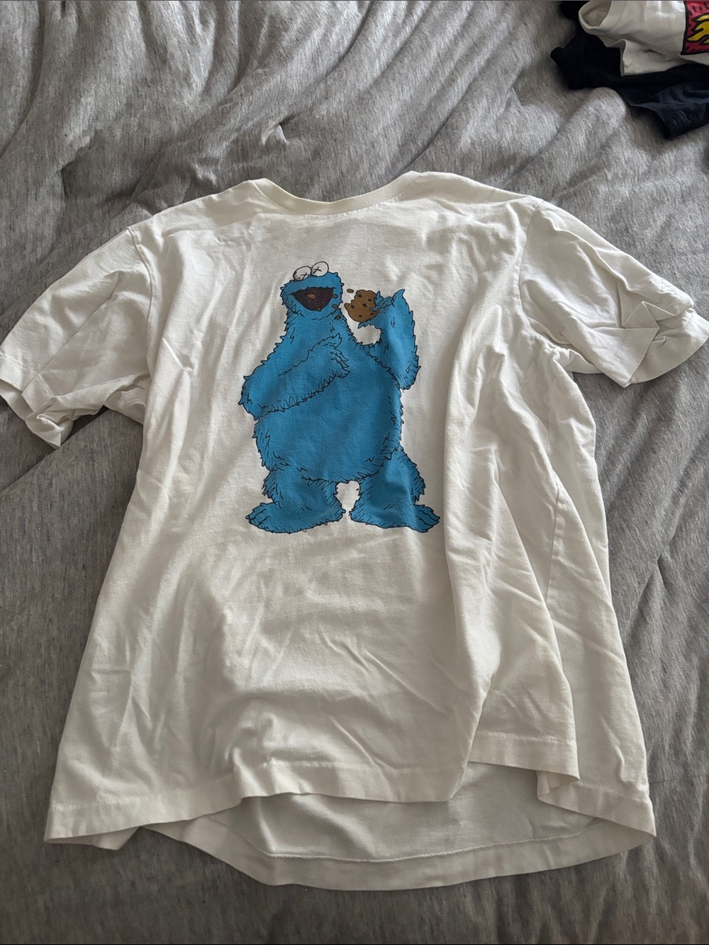 Kaws x Uniqlo - Cookie Monster T Shirt